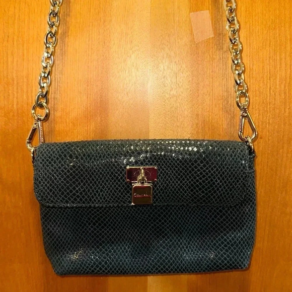 Calvin Klein crossbody - Picture 1 of 8